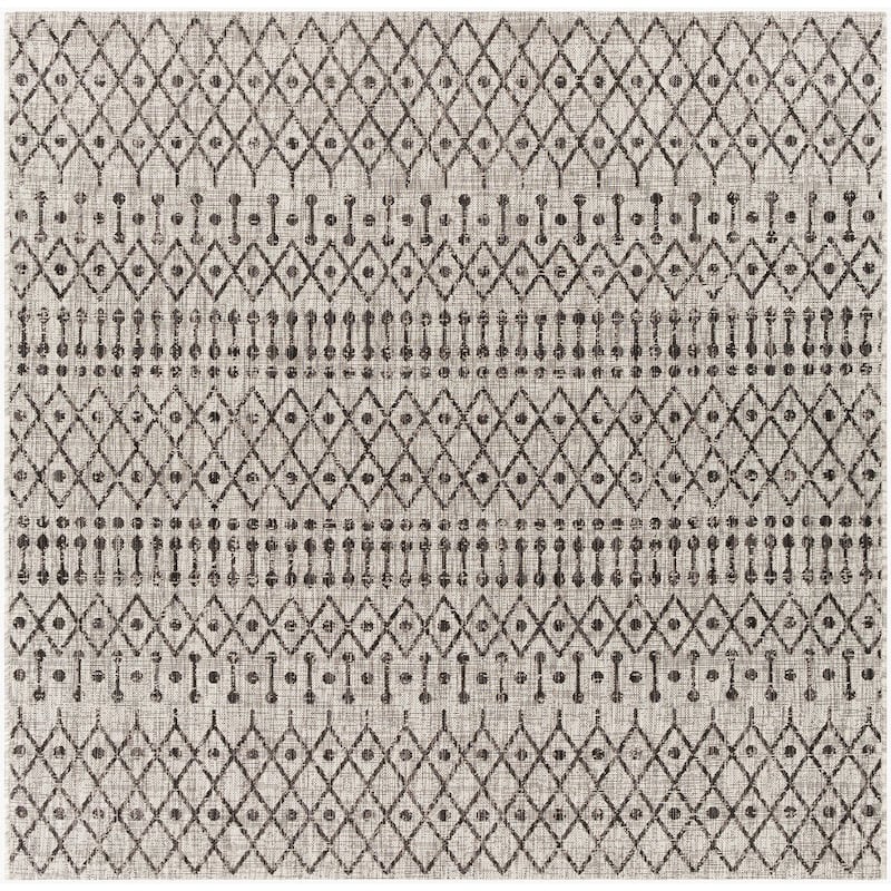 Livabliss Eagean Global Indoor/Outdoor Area Rug - 6'7" x 6'7" Square - Black