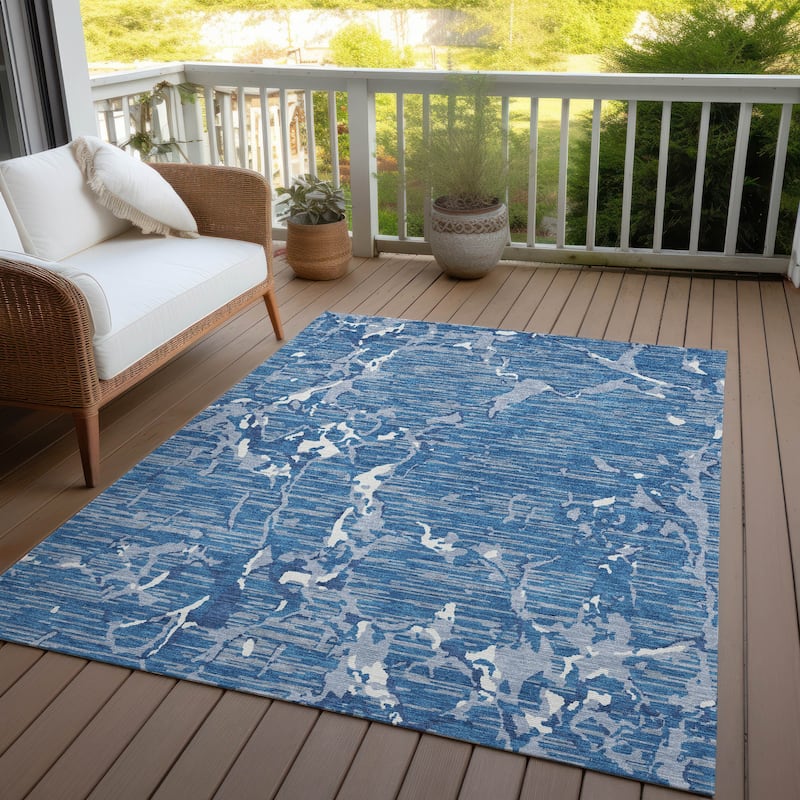 Machine Washable Indoor/ Outdoor Abstract Camo Chantille Rug