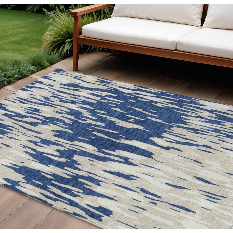 HomeRoots Abstract Transitional Rectangle Outdoor Rug - 9' X 12'