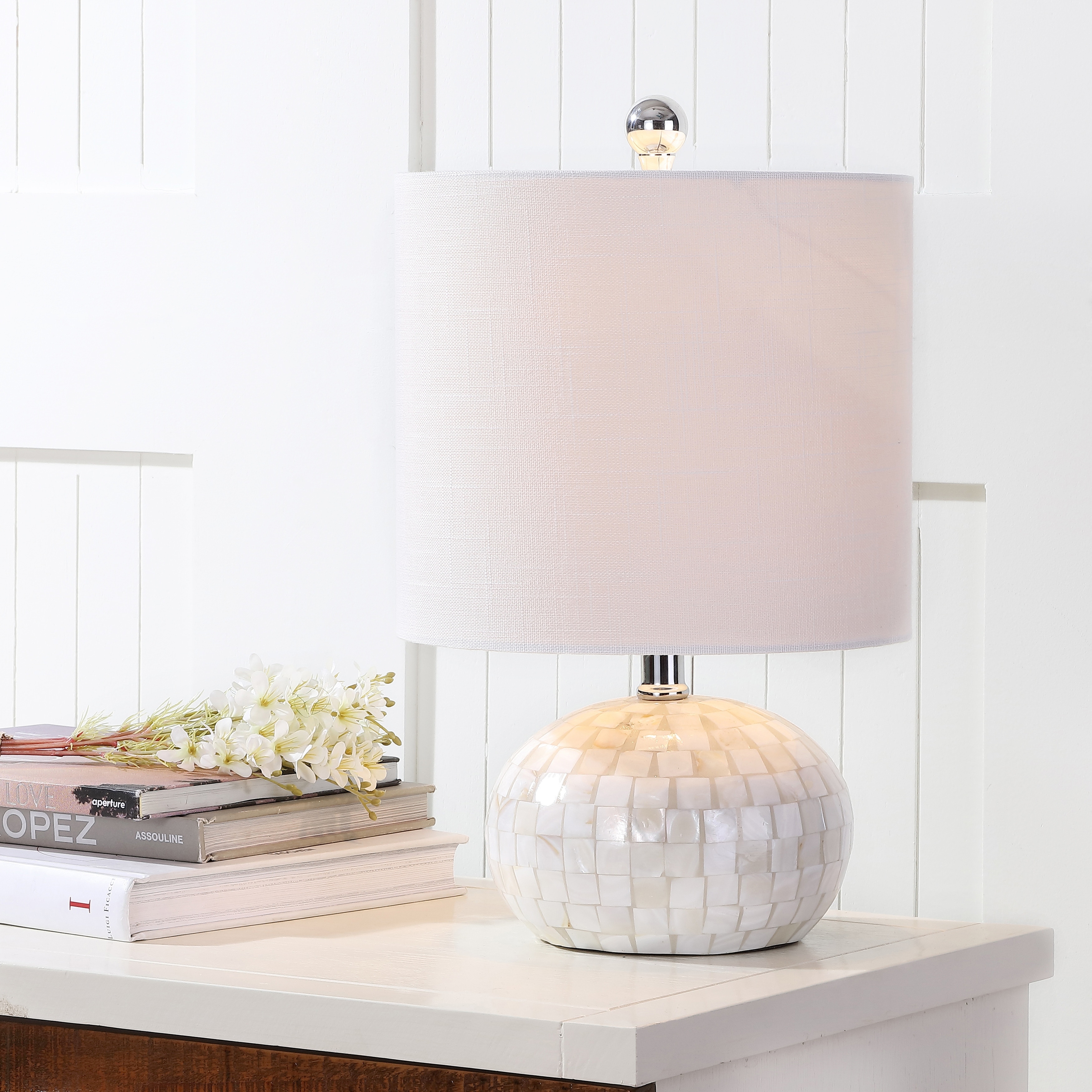 JONATHAN Y Bailey 16" Seashell LED Table Lamp, Ivory