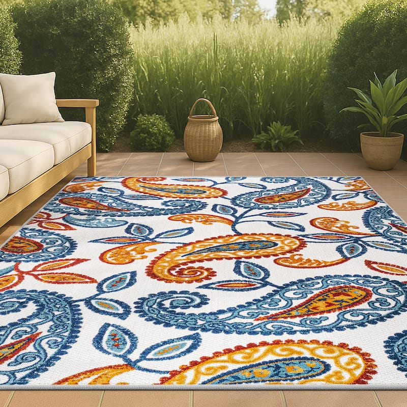 JONATHAN Y Gordes Paisley High-Low Indoor/Outdoor Area Rug