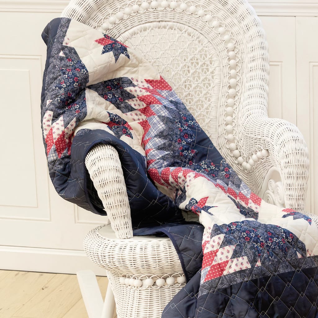 Donna Sharp Bluefield Star Polyester Throw
