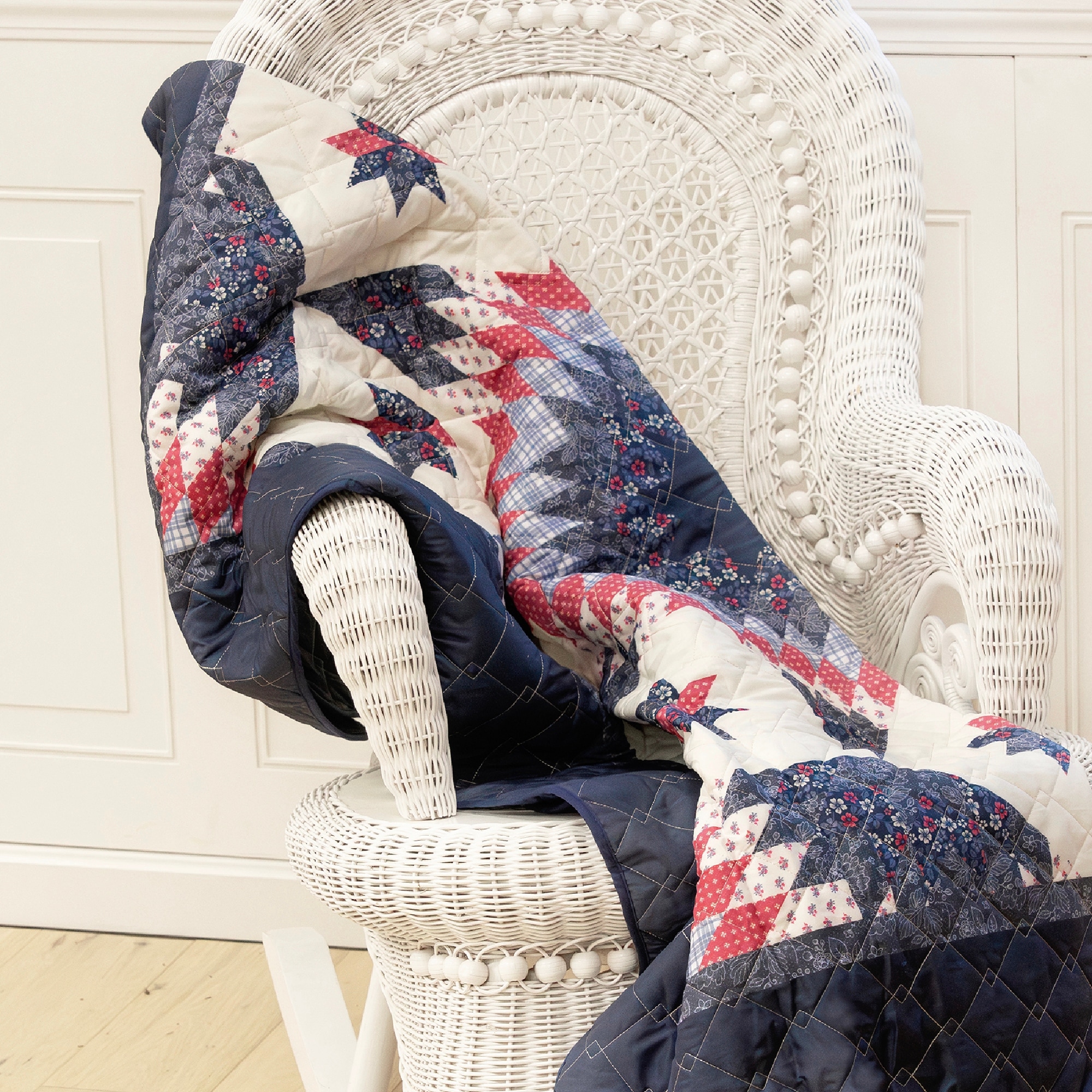 Donna Sharp Bluefield Star Americana Throw