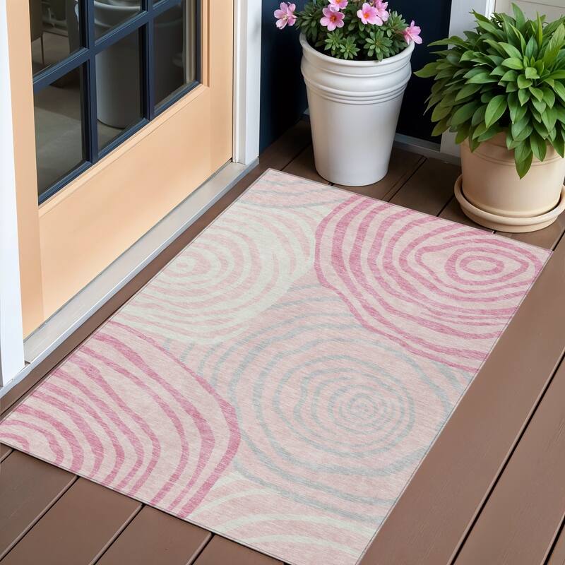 HomeRoots Abstract Transitional Rectangle Outdoor Rug - 3' x 5'