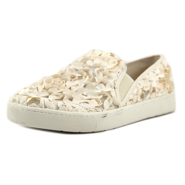 Isaac Mizrahi Carmen Women Round Toe Synthetic Tan Sneakers