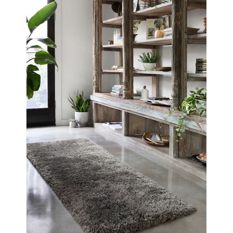 Alexander Home Laura Hand-tufted Modern Shag Area Rug - 2'3" x 7'6" - Charcoal - Runner/Rectangle