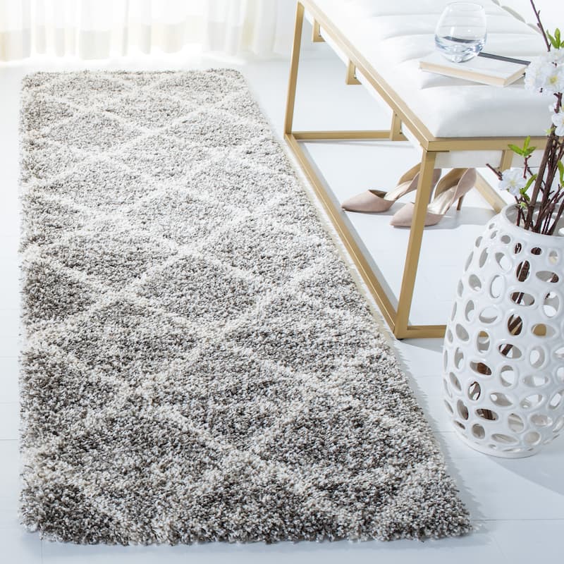 SAFAVIEH Hudson Shag Estella Diamond Trellis 2-inch Thick Rug