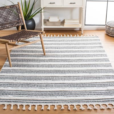 SAFAVIEH Moroccan Tassel Shag Ilene 2-inch Thick Rug