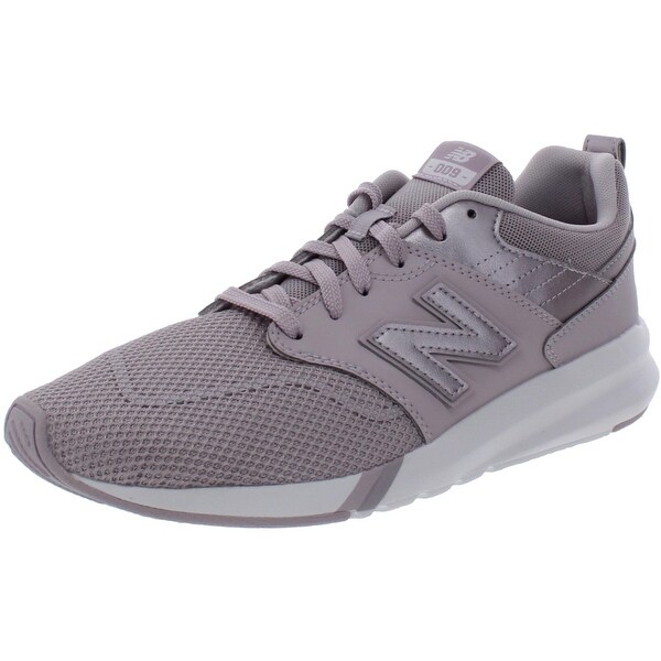 new balance women's athletic shoes