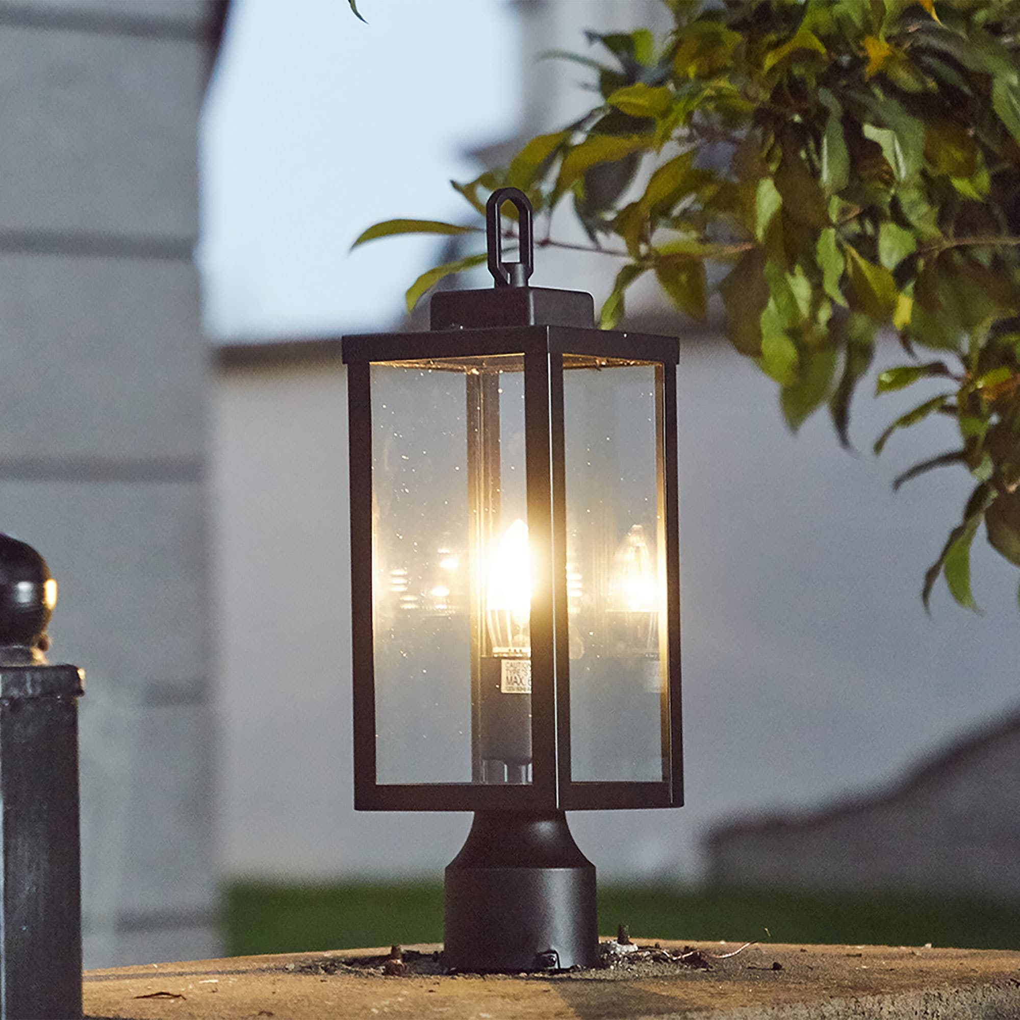 1-Light Outdoor Post Light - 5.12"x5.12"x16.5"