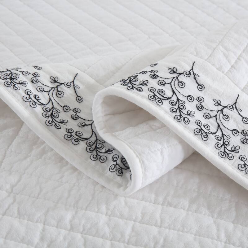 3 Piece 100% Cotton White Striped Quilt Set