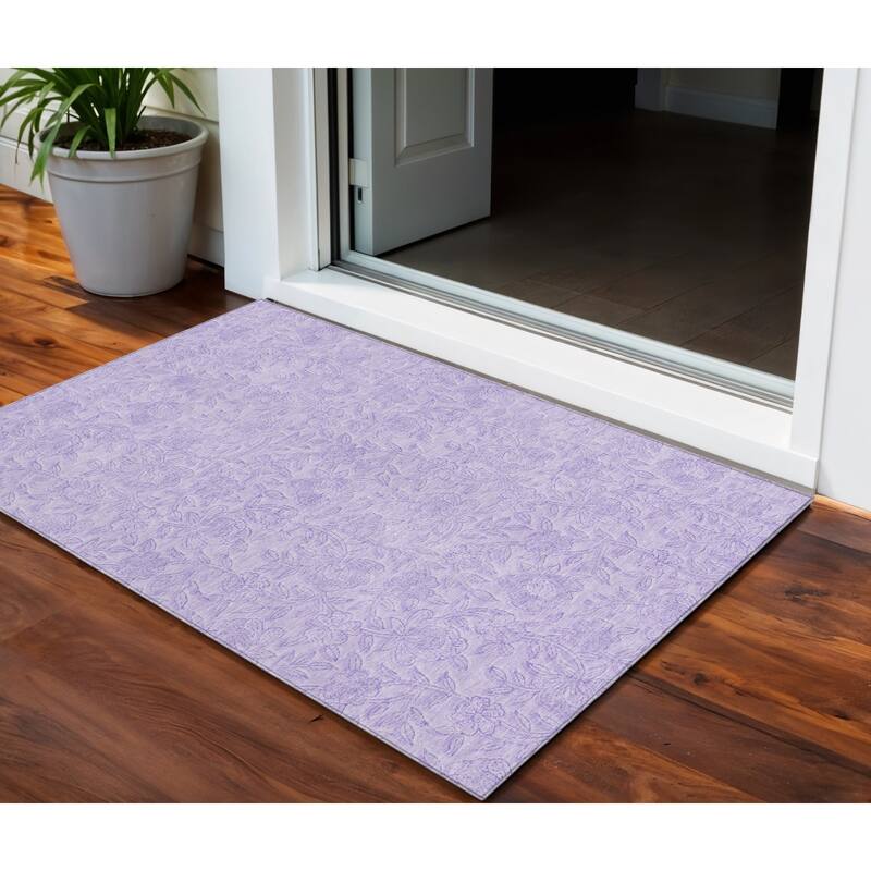 HomeRoots Floral Transitional Rectangle Outdoor Rug - 3' x 5'