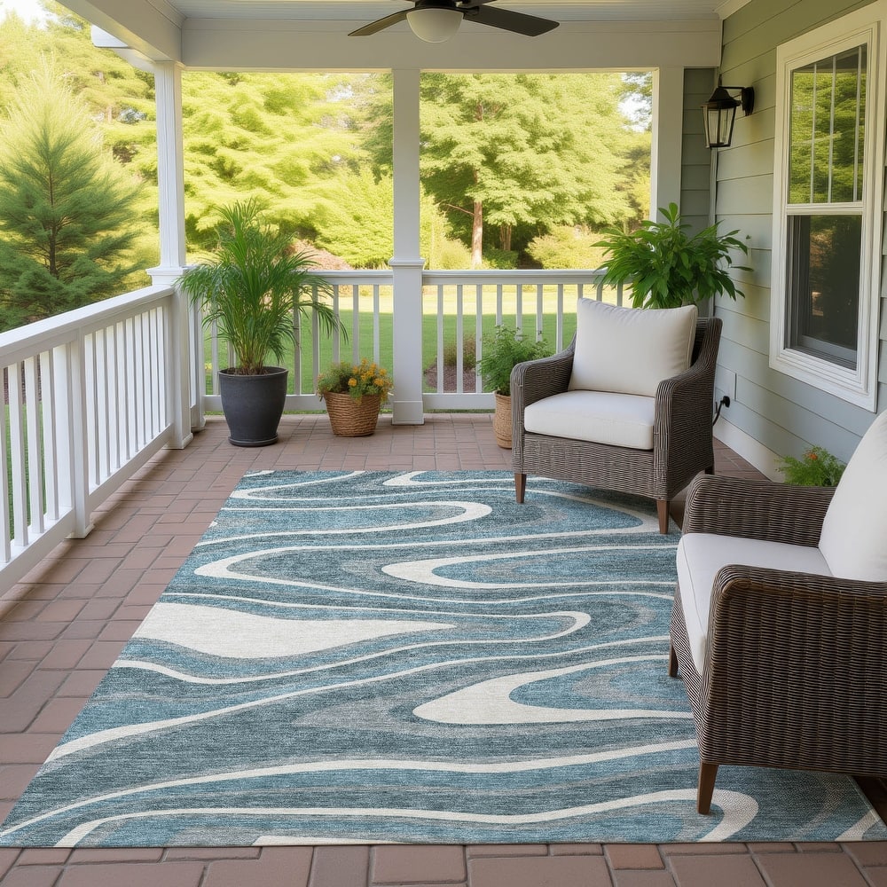 Machine Washable Indoor/ Outdoor Abstract Busey Chantille Rug
