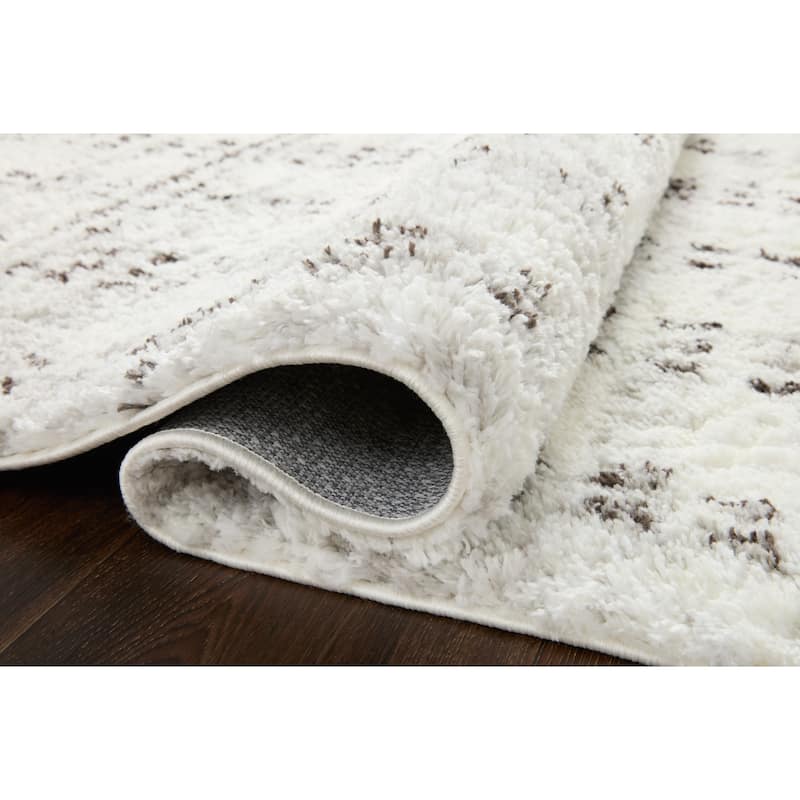 Alexander Home Kazi Modern Checkered Shag Area Rug