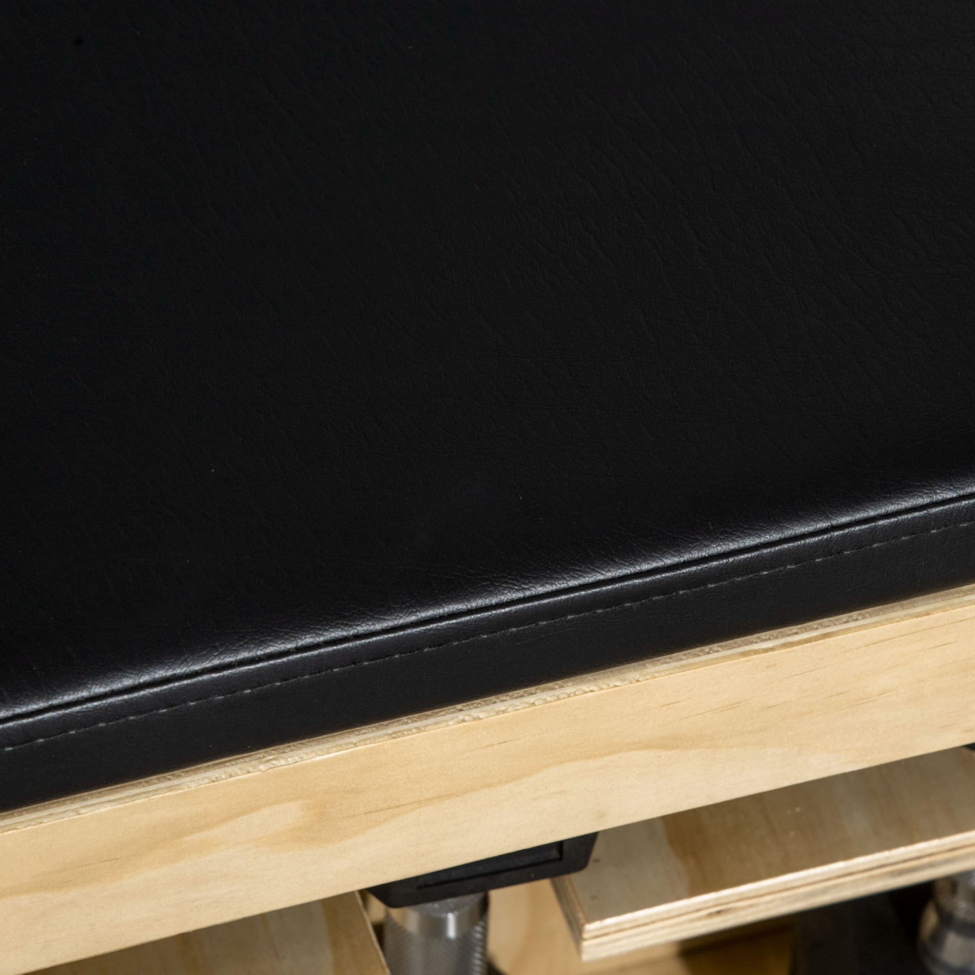 Adjustable Weight Bench With Storage Rack And Resistance Rope For Home Gym