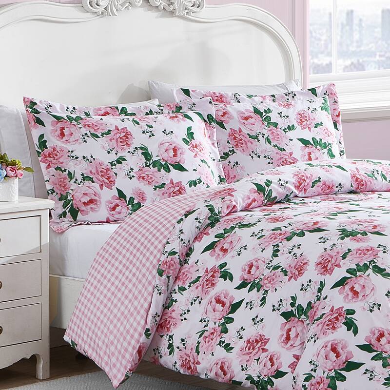Betsey Johnson Blooming Roses Pink Duvet Cover Set