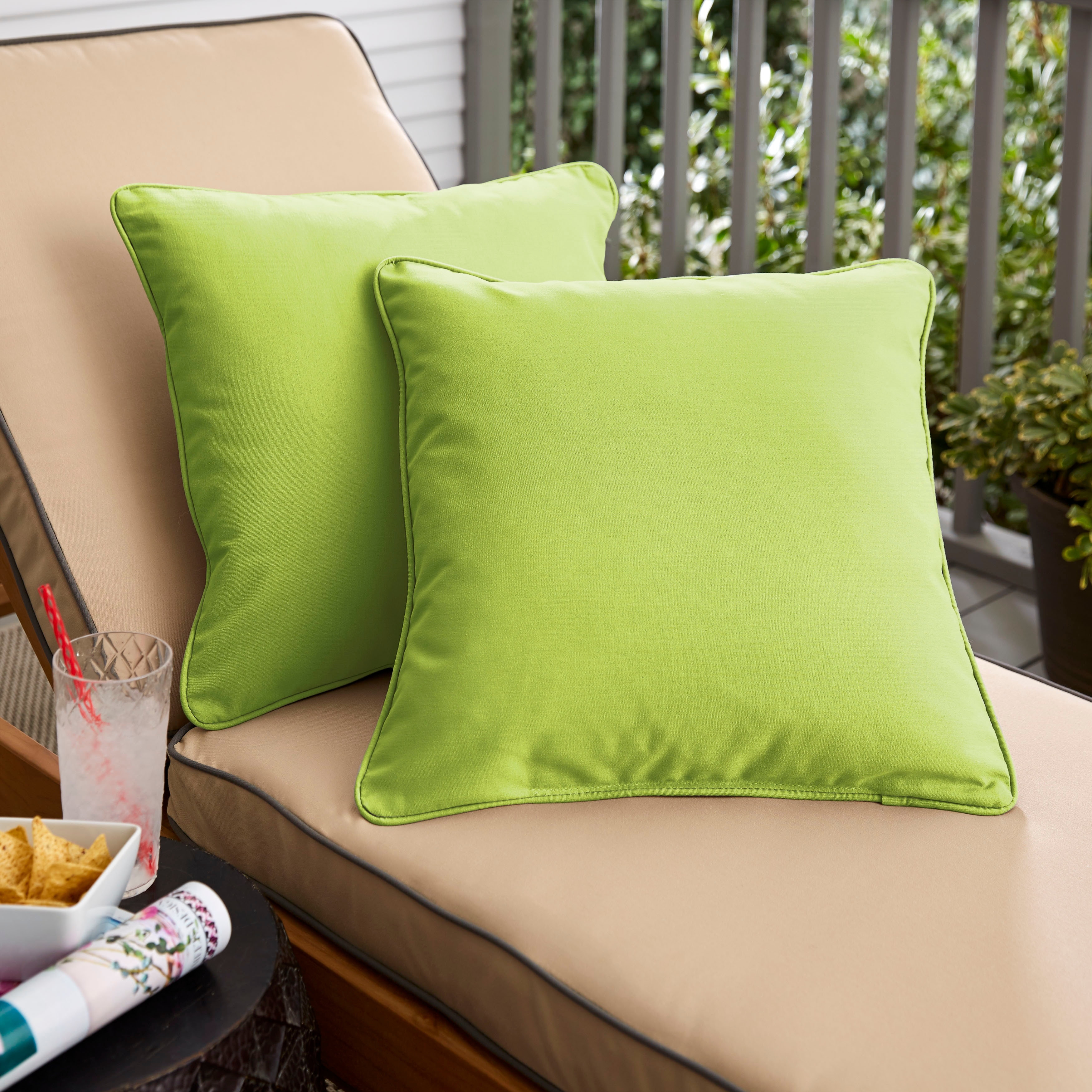 Sorra Home Sunbrella Canvas Macaw Corded Indoor/ Outdoor Pillow Set (Set of 2)