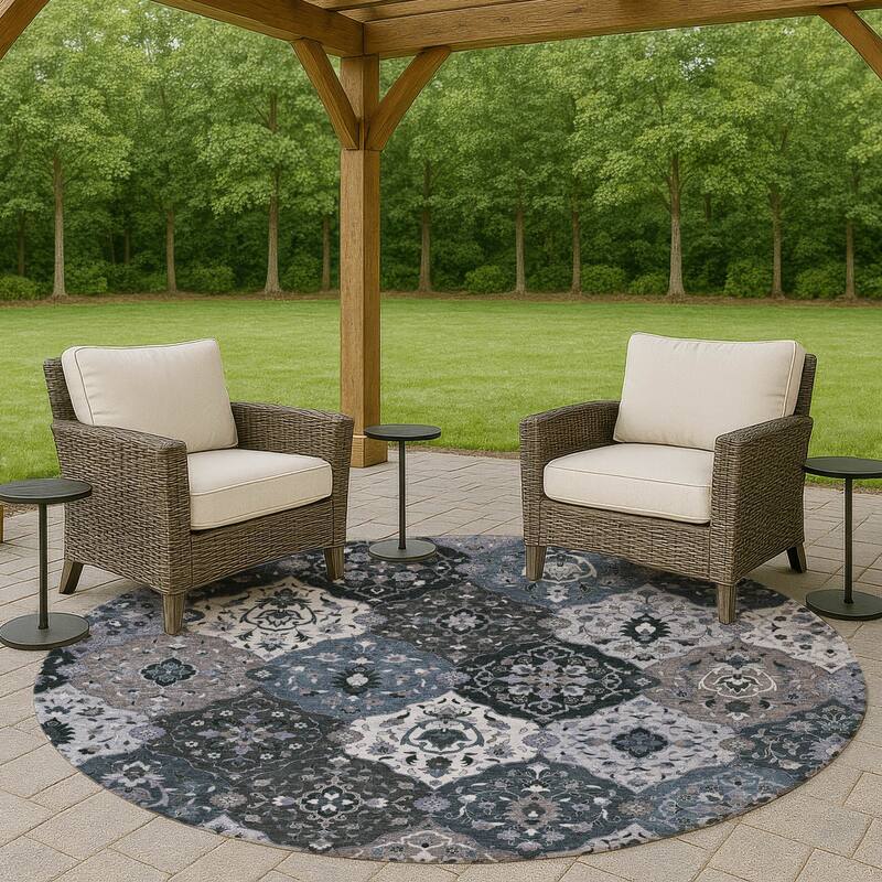Machine Washable Indoor/ Outdoor Traditional Panel Chantille Rug - Denim - 8' x 8'