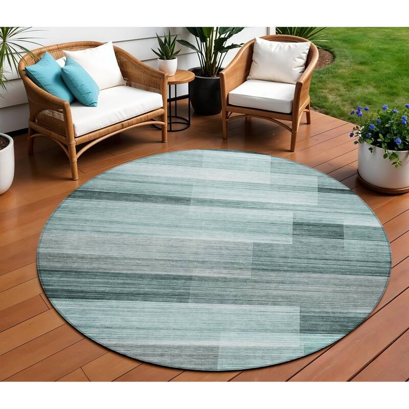 HomeRoots Striped Transitional Rectangle Outdoor Rug - 8' Round