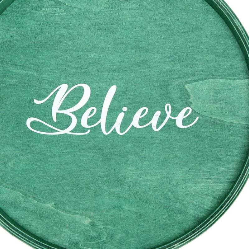HomeRoots 14" Green And White Believe Round Serving Tray With Handles - 13.75 in. x 1.65 in. x 13.75 in.