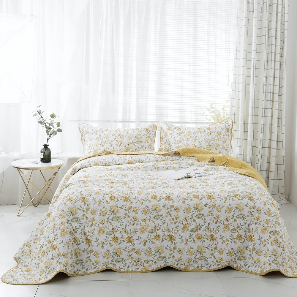 Queen  size Floral Quilt/ White on white  #8017 