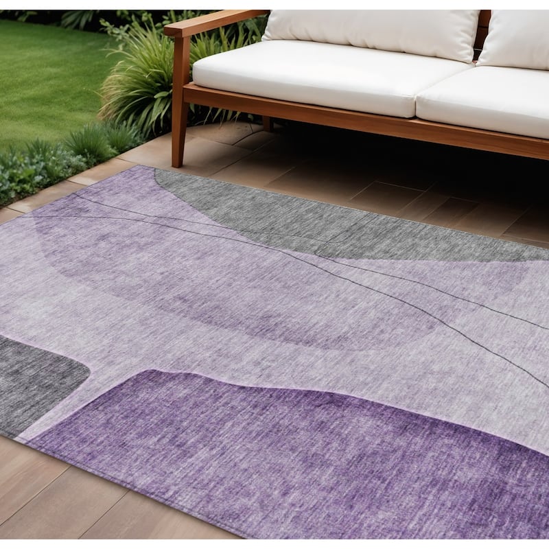 HomeRoots Abstract Transitional Rectangle Outdoor Rug - 9' X 12'