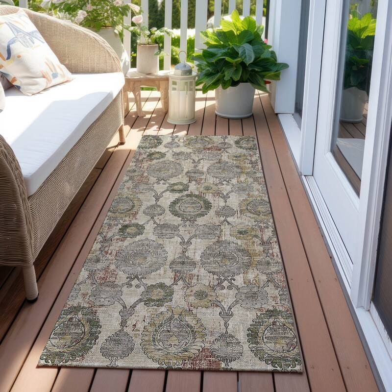 Machine Washable Indoor/ Outdoor Chantille Traditional Floral Rug - Beige - 2'3" x 7'6"