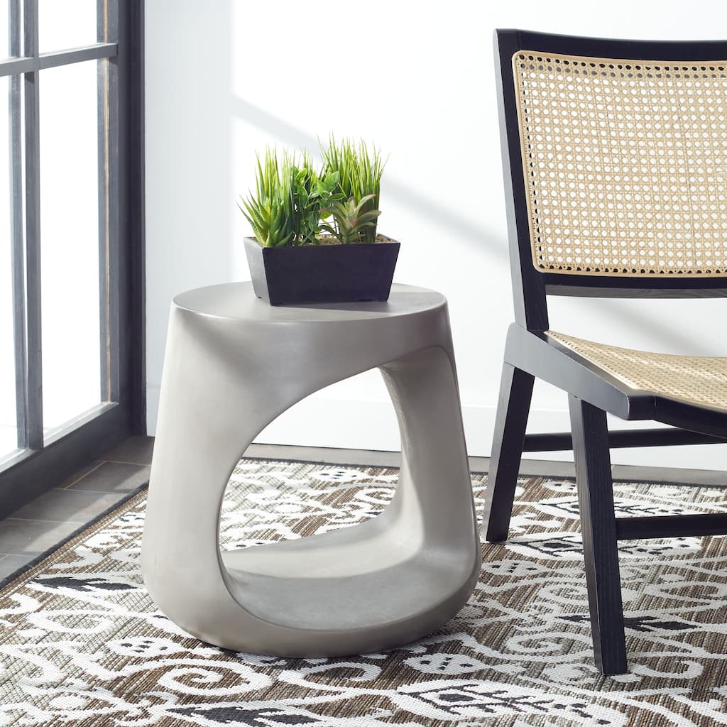 SAFAVIEH Outdoor Geronda Concrete Accent Table - 17.72" W x 17.72" L x 17.72" H - 18Wx18Dx18H