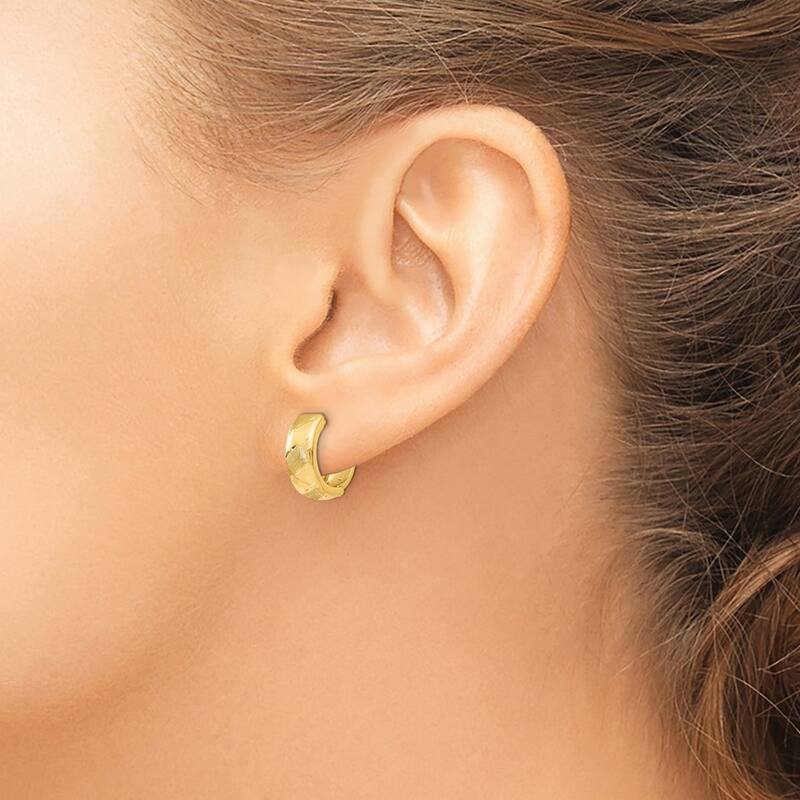 Curata 14k Yellow Gold Textured Polished and Satin Hinged Huggies Hoop Earrings (6mm x 13mm)
