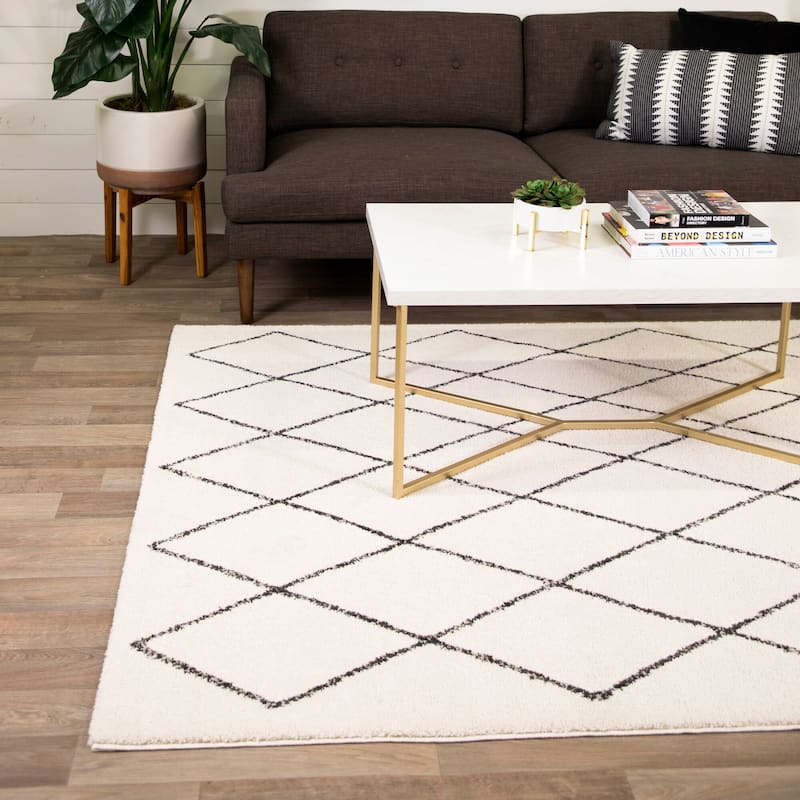 Grace Diamond Trellis Area Rug - 7'10" x 10' - Off-White