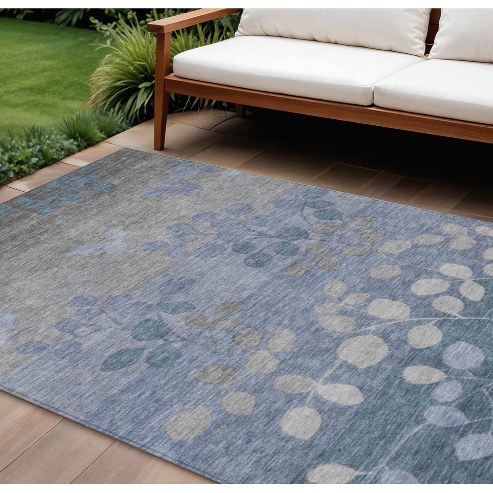 HomeRoots Floral Transitional Rectangle Outdoor Rug