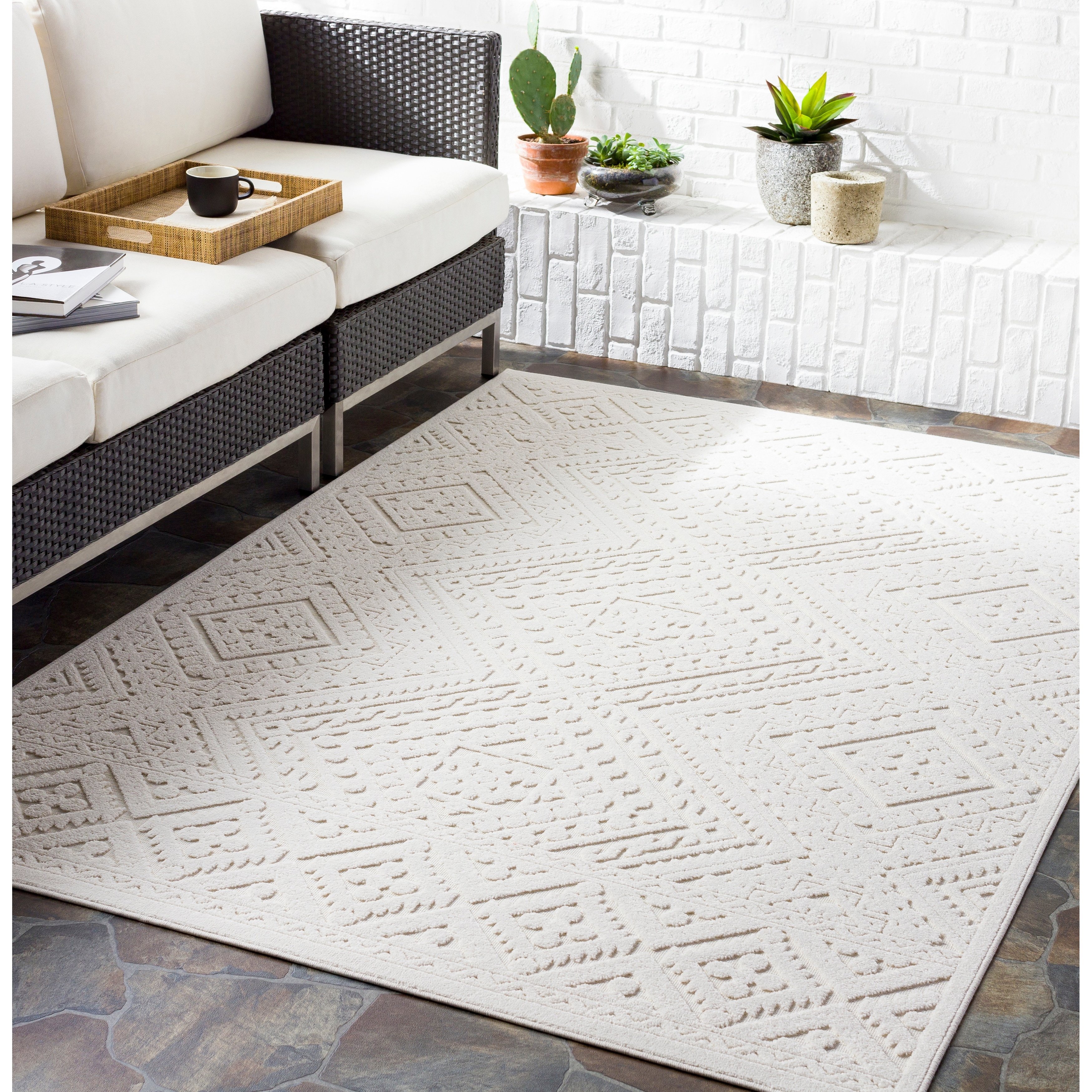 Livabliss Eugenia Cream Geometric Indoor/ Outdoor Area Rug