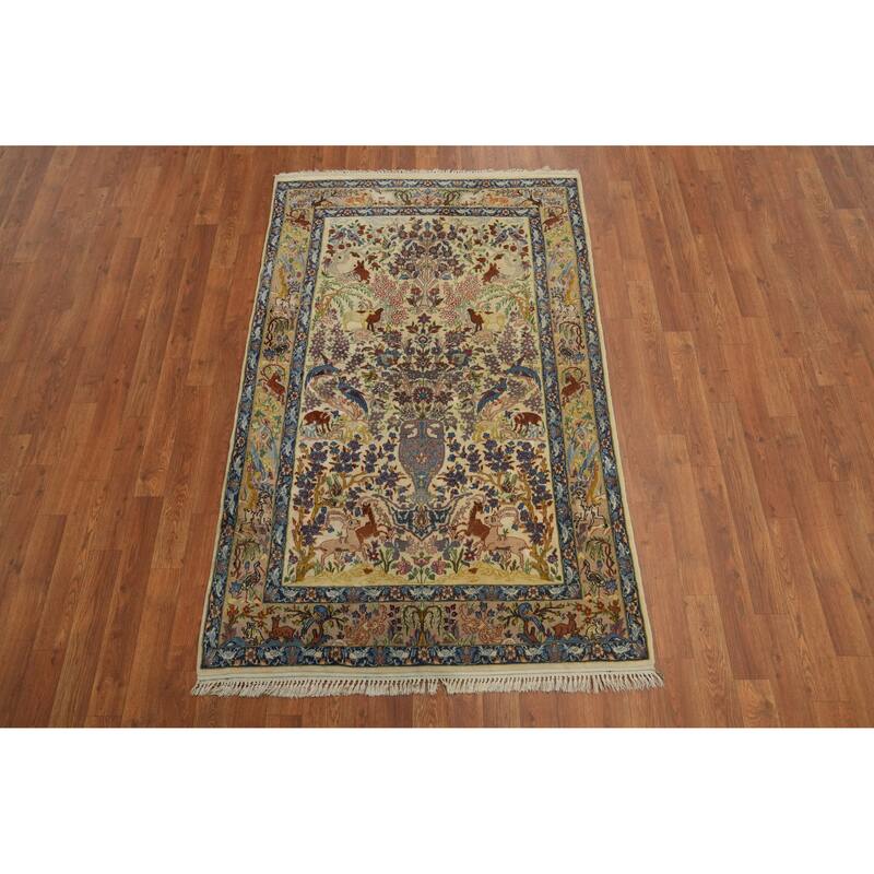 Hand Knotted Oriental 100% Wool Carpet Traditional Floral Beige & Ivories Isfahan Area Rug - 5' 6'' X 3' 6''