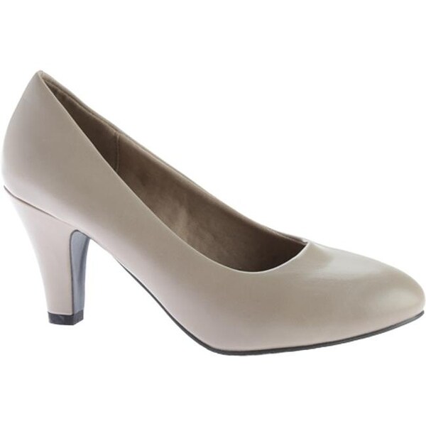 womens taupe pumps