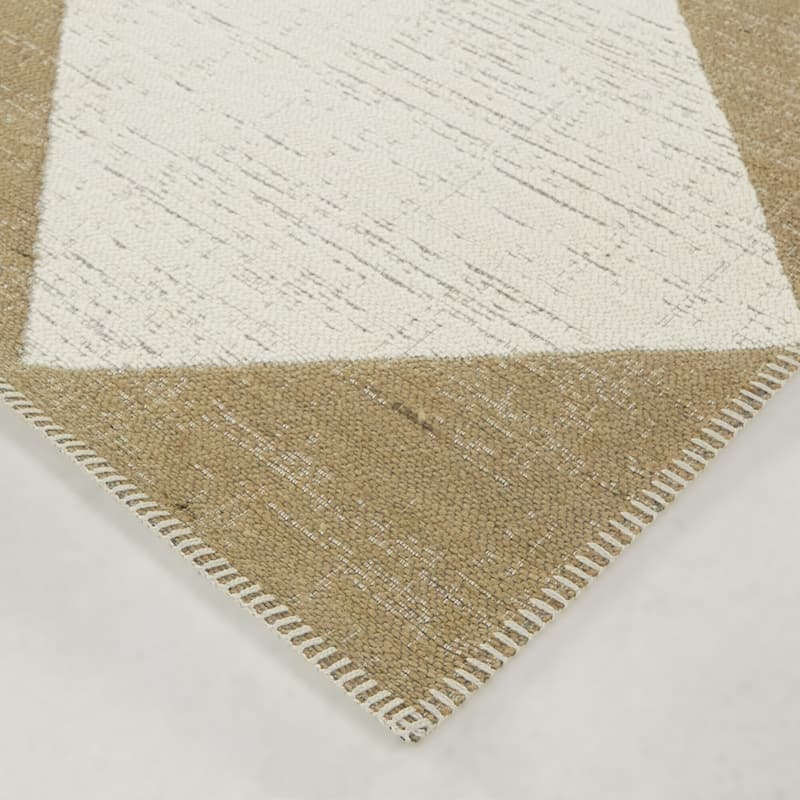 Crane Checkered Indoor/Outdoor Area Rug