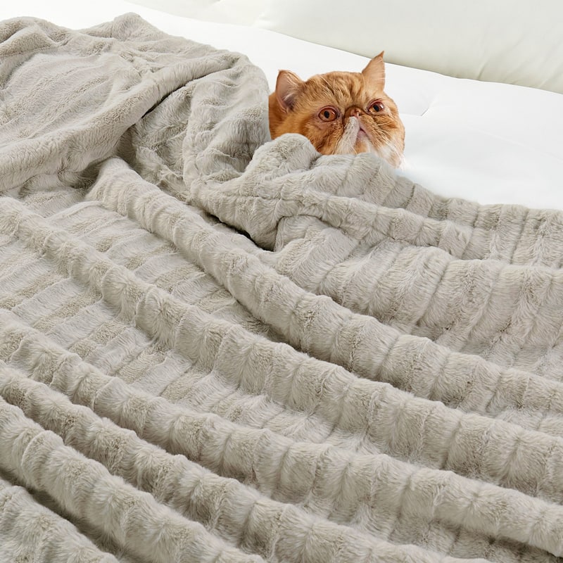Derby Double Sided Fauxfur Throw
