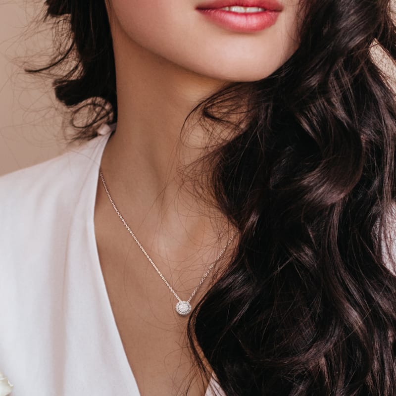 Miadora 1/6ct TDW Diamond Clustered Halo Necklace in Sterling Silver