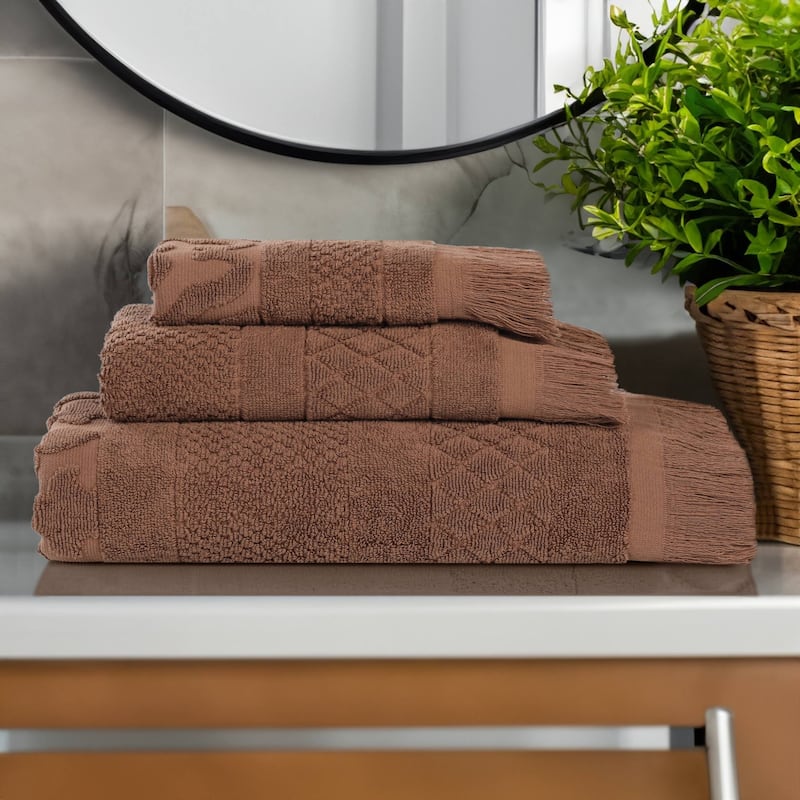 Superior Rolla Cotton Geometric Jacquard Plush Soft 3 Piece Towel Set