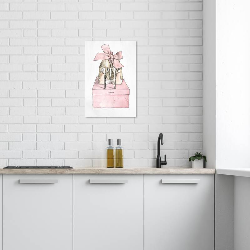 Wynwood Studio Canvas Fashion and Glam Pink Romantic Pair Pink and Pastel Pink Modern & Contemporary Wall Art Canvas Print - 24 x 16