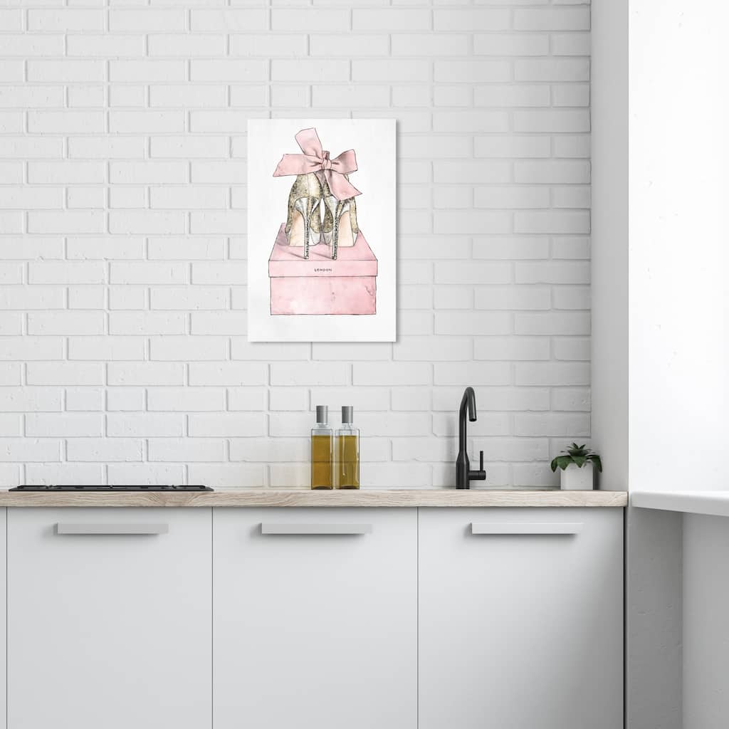 Wynwood Studio Canvas Fashion and Glam Pink Romantic Pair Pink and Pastel Pink Modern & Contemporary Wall Art Canvas Print