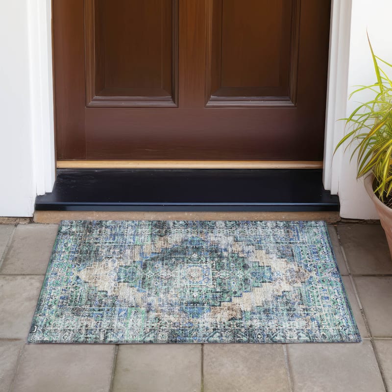 Machine Washable Indoor/Outdoor Boho Traditional Chantille Rug - Green - 1'8" x 2'6"
