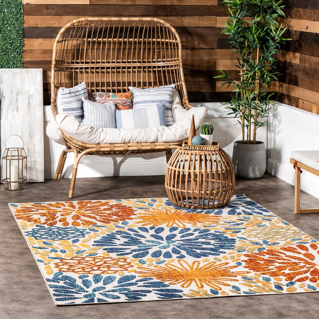 Nuloom Ronda Bold Floral Indoor/Outdoor Area Rug