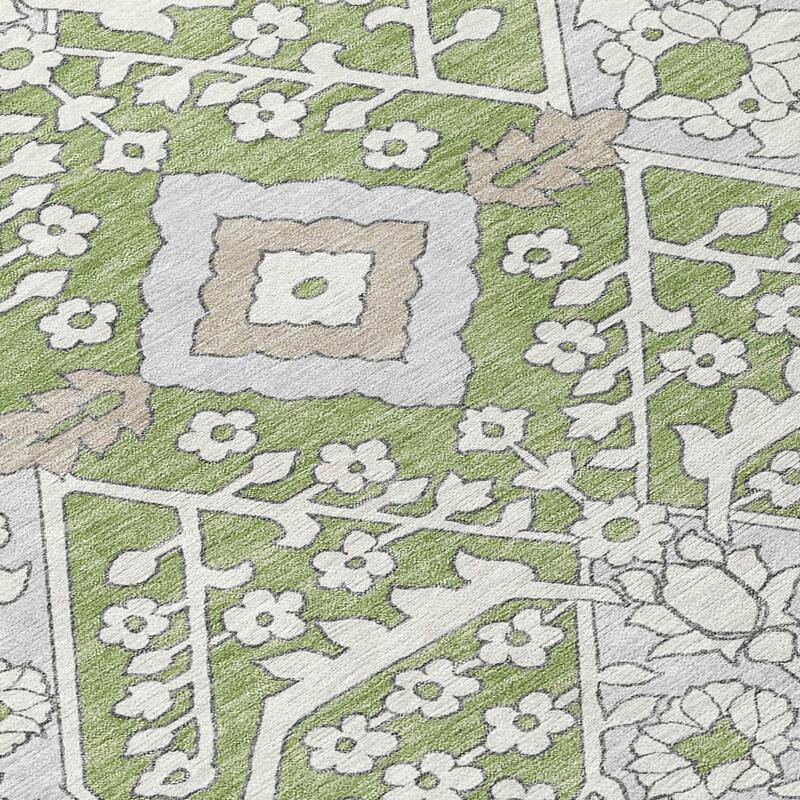 HomeRoots Floral Transitional Rectangle Outdoor Rug