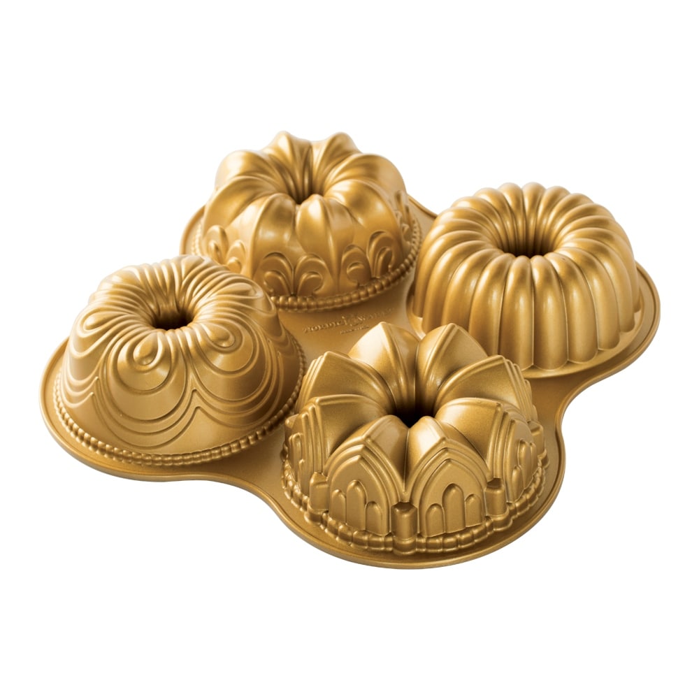 Nordic ware classic metal 9x13 covered cake online pan