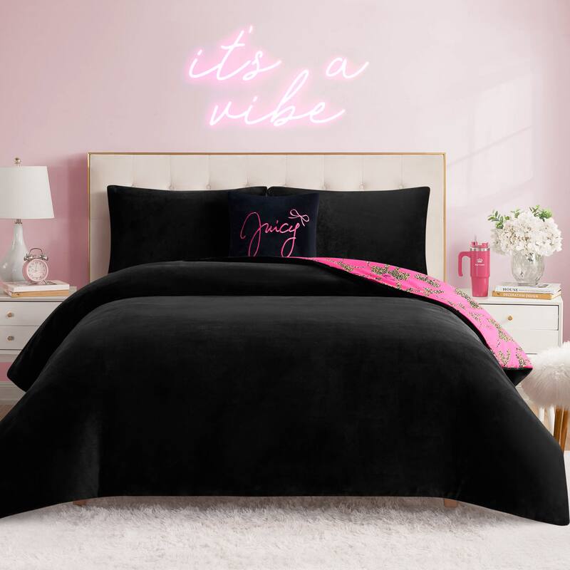 Juicy Couture Solid Plush Reversible Cheetah Bows Comforter Sets