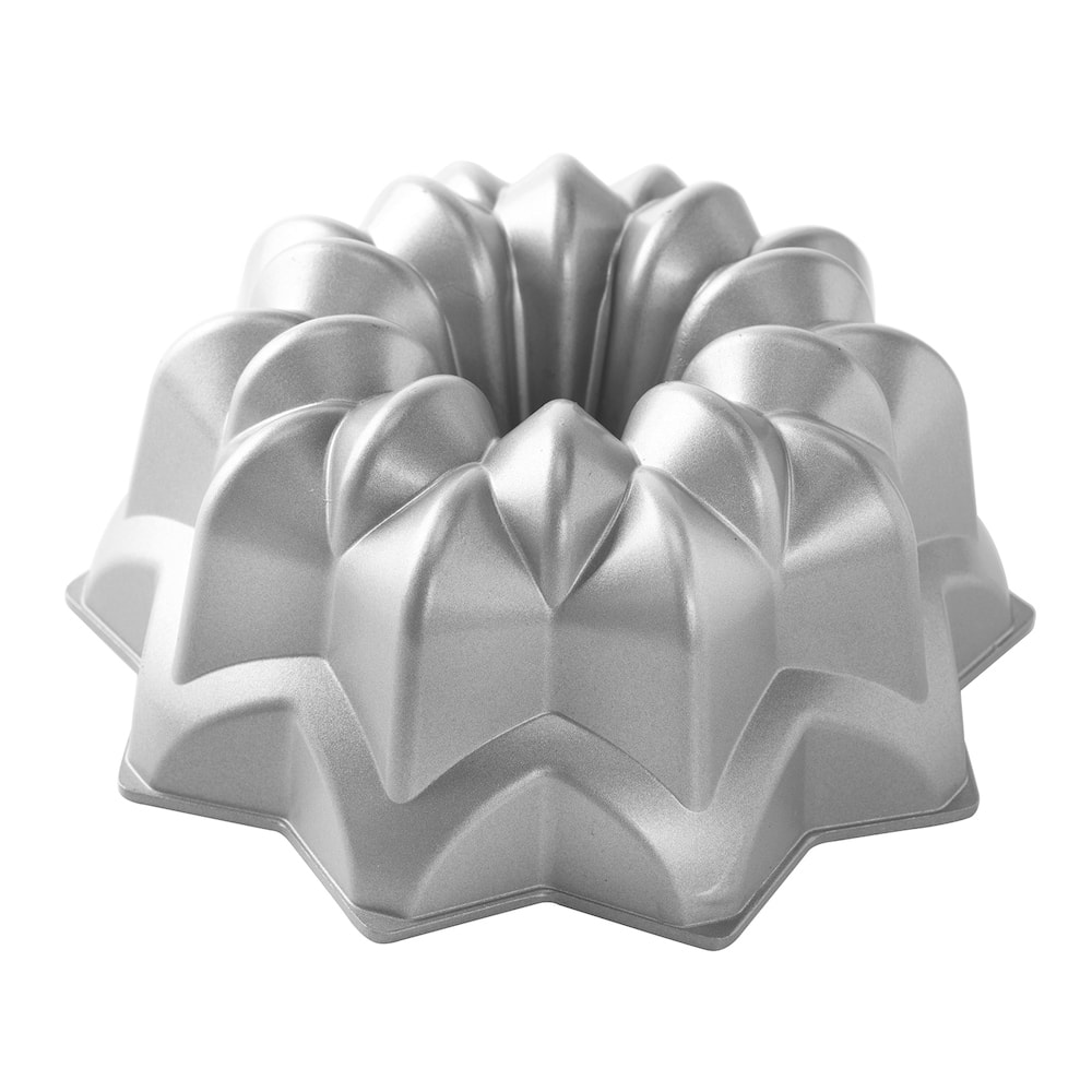Nordic Ware Vintage Star Bundt Pan