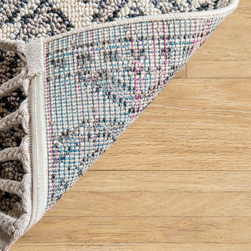 Nuloom Chenoa Striped Tribal Tassel Area Rug
