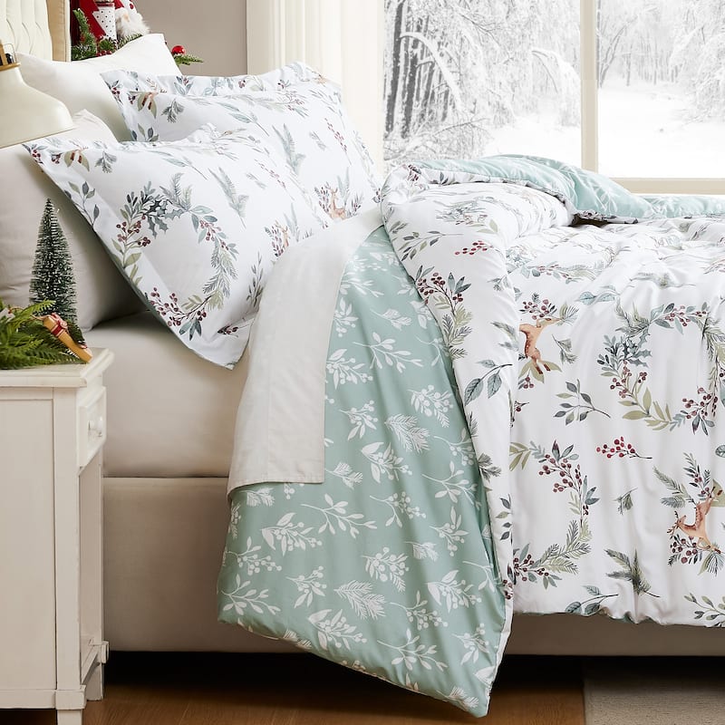 Happy Holidays Christmas Bedding 3-piece Comforter Set