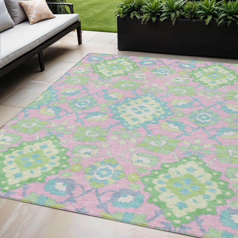 HomeRoots Oriental Traditional Rectangle Outdoor Rug - 5' X 8'