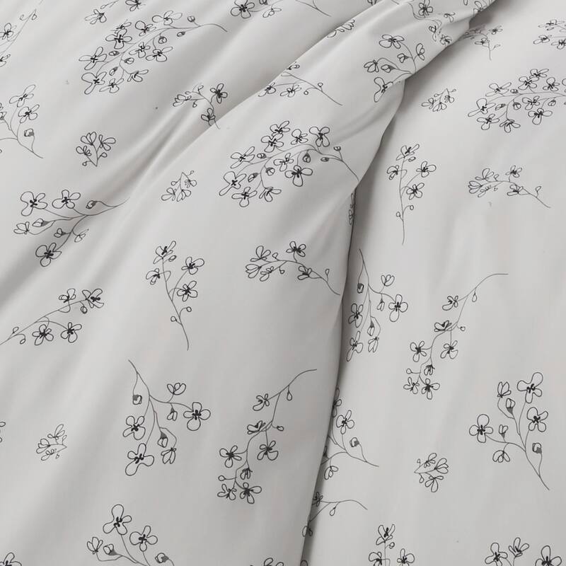 Sweet Floral Down Alternative Comforter and Sham Set - King - Grey - 3 Piece